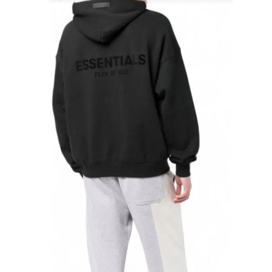 SUDADERA ESSENTIALS COLOR NEGRO